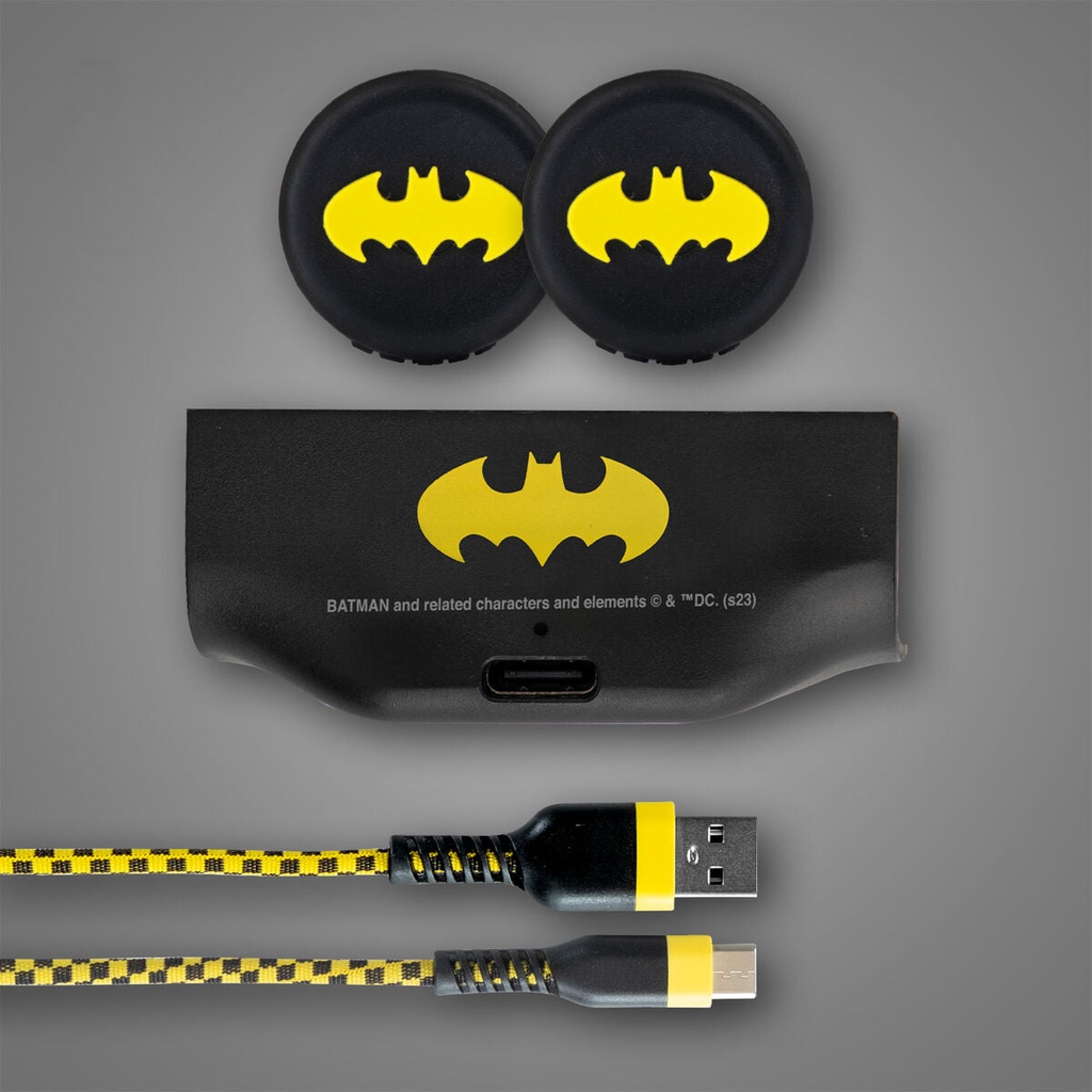 FR-TEC Pack Carga y Juega Batman Xbox Series X/S - Grips con Logo Batman - Cable USB-C 3m Resistente y Colorido - Bateria Recargable 1000Mah - Color Varios