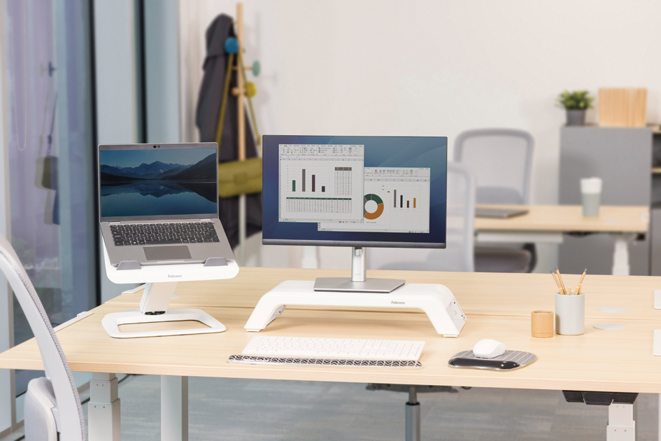 Fellowes Hana LT Elevador para Portatil hasta 19" - Sistema de Elevacion con Muelle a Gas - Giratorio 45º - Gestion de Cables - Color Blanco